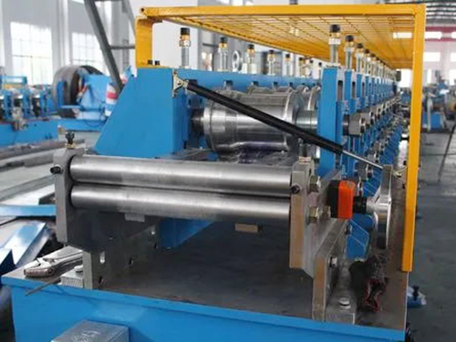 法式卷帘门成型机